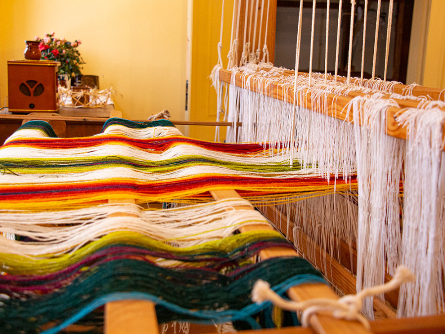 Weavers&#039; workshop in House of Latvian traditions and crafts