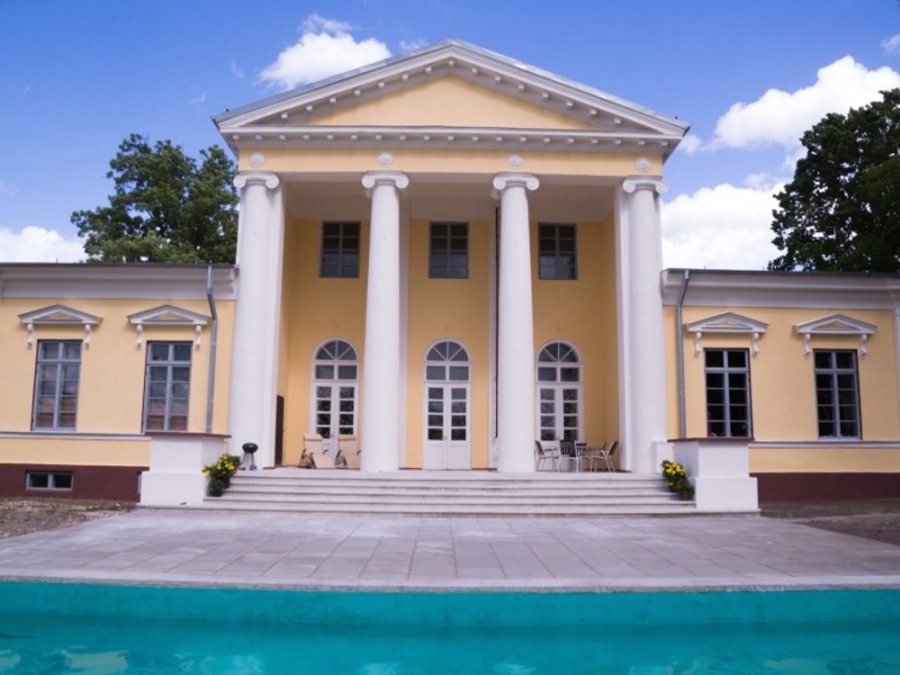 Manor House Villa Medem