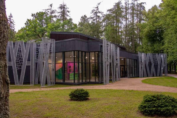 Exhibition at the Eleja exhibition hall “Elejas muižas skatpunkti” (Viewpoints of Eleja Manor)