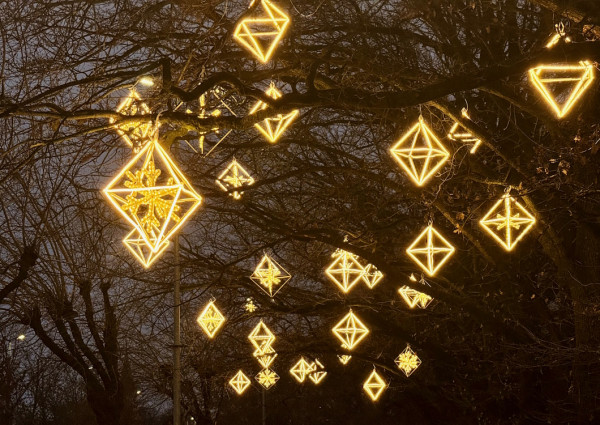 Ziemassvētku noskaņu mar&scaron;ruts &ldquo;Lampiņu dancis Jelgavā&rdquo;