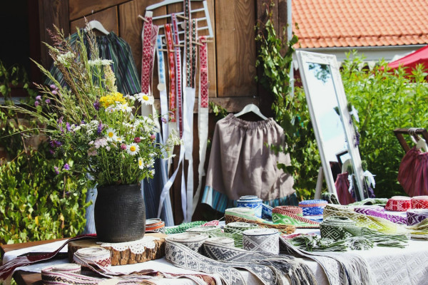 Pieteikšanās vasaras saulgriežu Zāļu tirdziņam